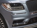 2018 Lincoln Navigator headlights