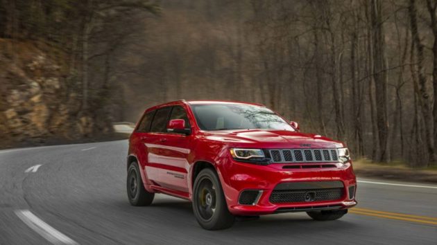 2017 Jeep Grand Cherokee Trackhawk front right side 630x354