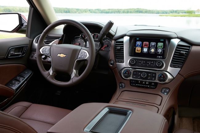 2018 Chevrolet Suburban Interior