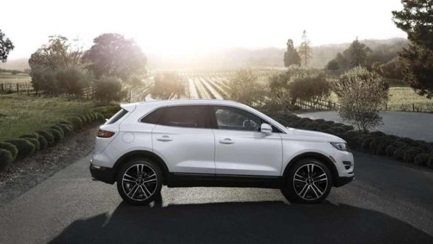 2018 Lincoln MKC side view 630x355