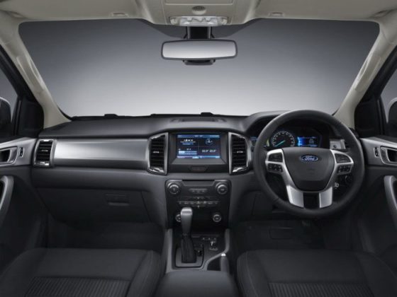 2019 Ford Ranger Raptor interior 560x420